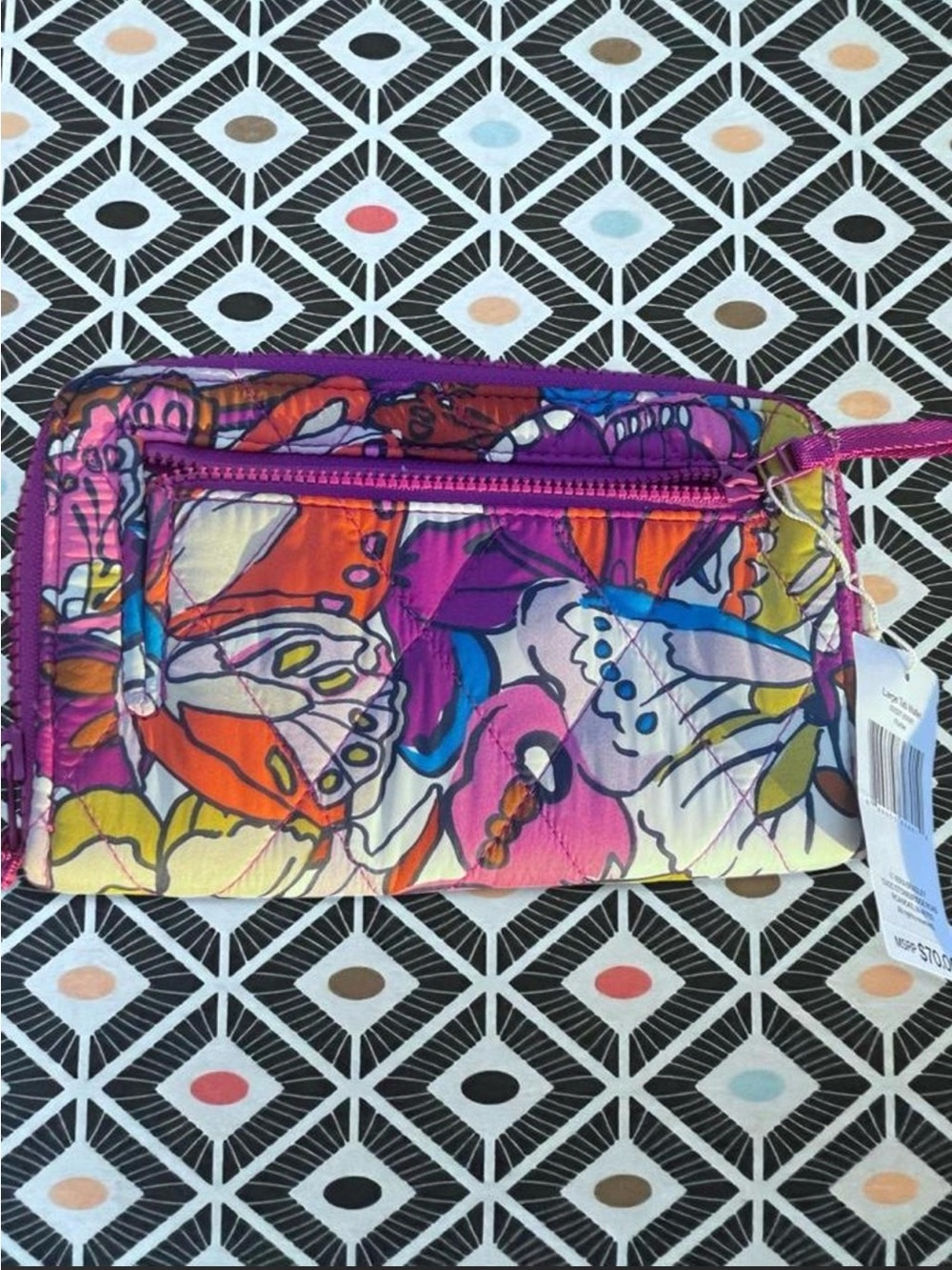 NWT Quilted Multi-colored Butterfly Exterior pocket Card Dlots  Wallet/Clutch